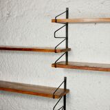 Set of modular shelves String style
