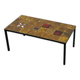 Coffee table in black metal and ceramic