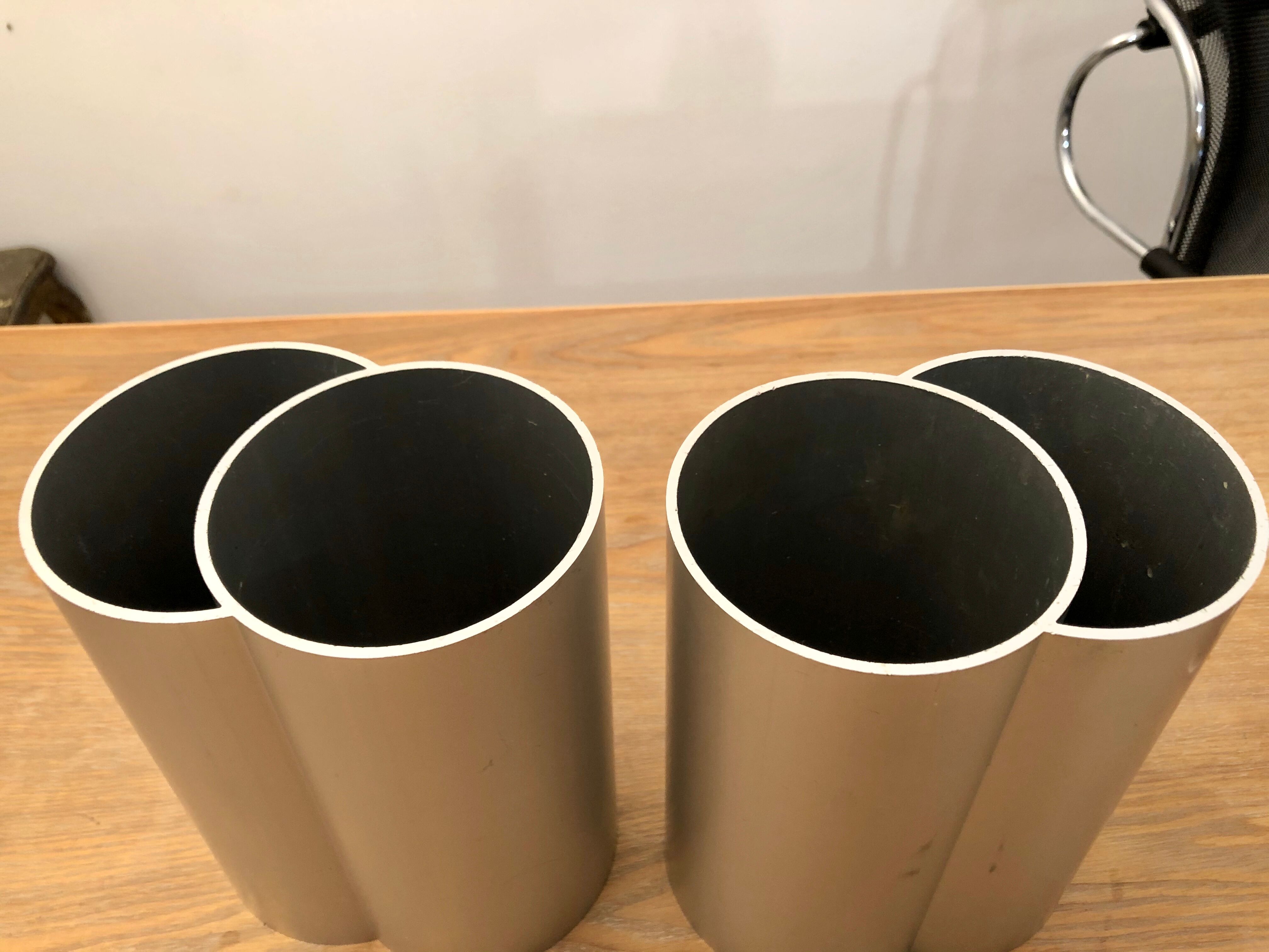 Pair of minimalist vase, 70s