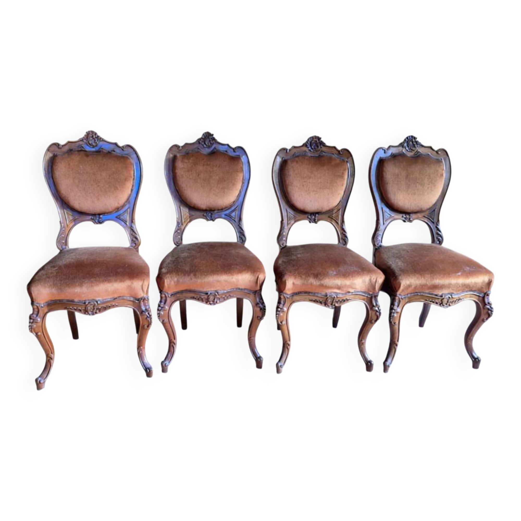 Ensemble de 4 chaises anciennes de style néo-rococo (19e siècle)
