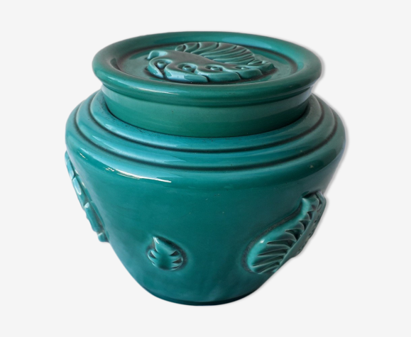 Pot couvert en céramique