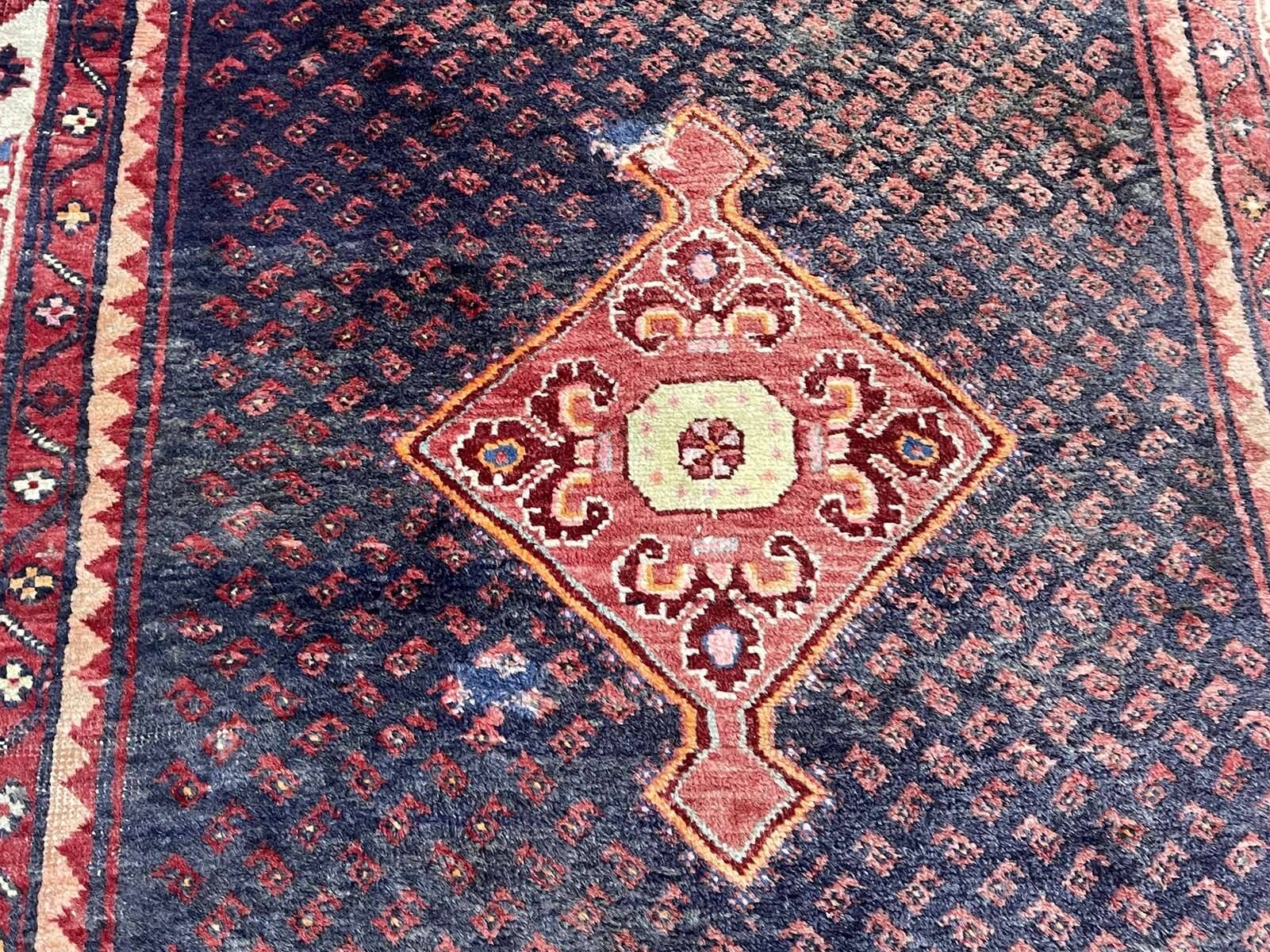 Handmade wool Iranian carpet - 2.14m x 1.31m