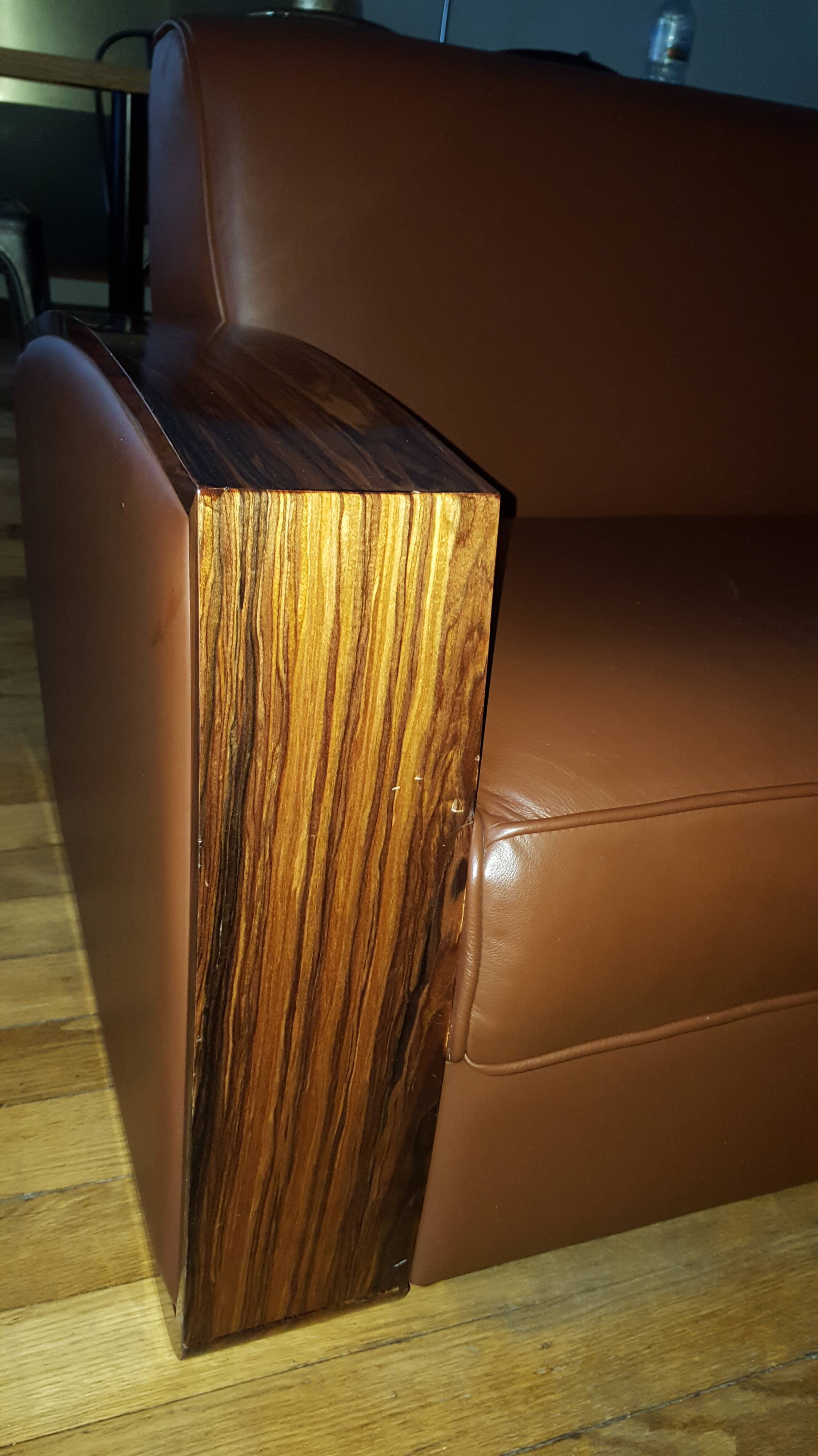 Sofa leather and rosewood