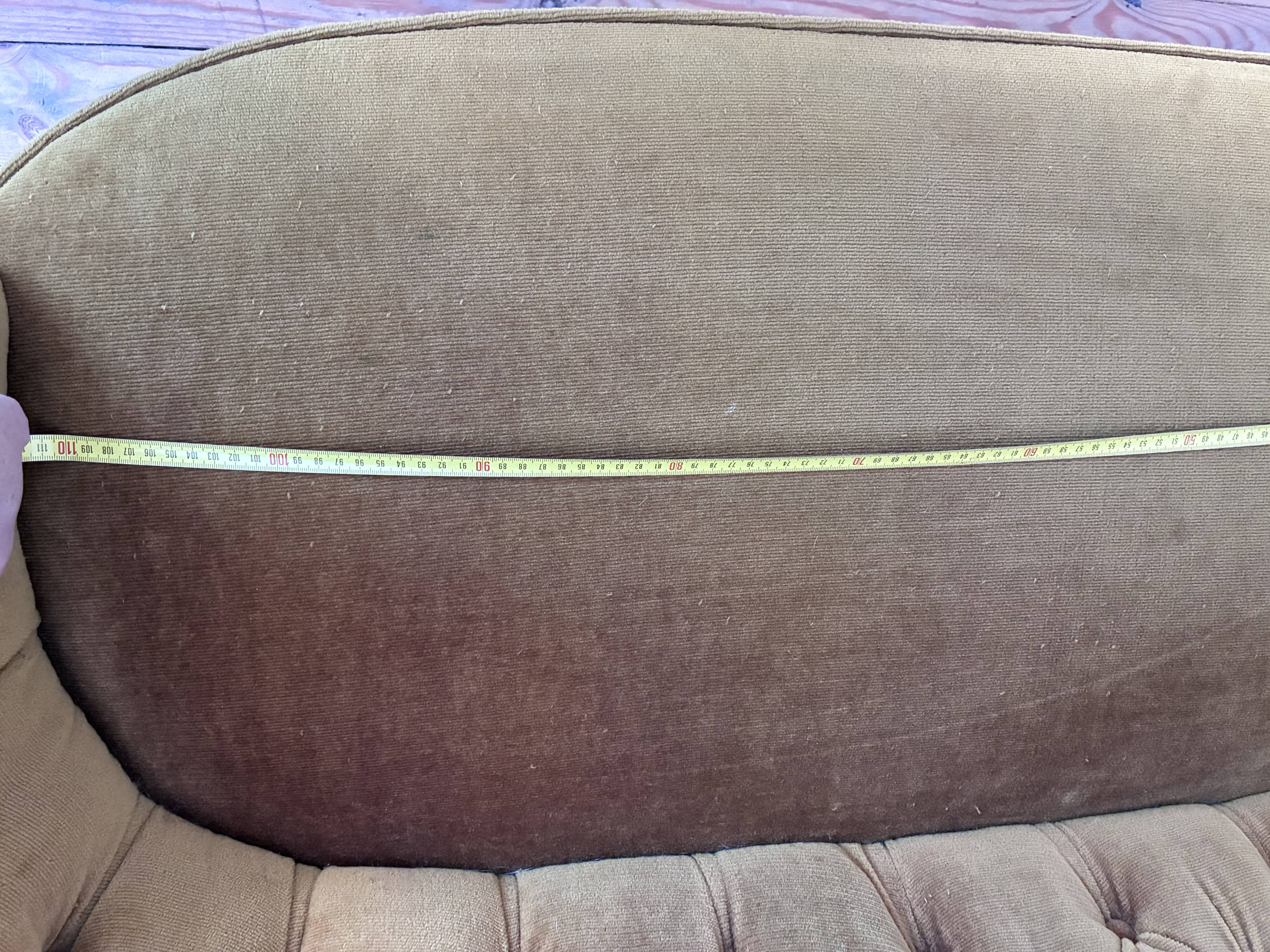 Two-seater toad sofa