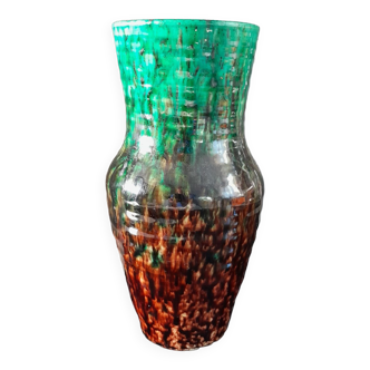 Accolay vase