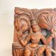 Tableau, panneau en bois sculpté vintage figurant une divinité, Inde