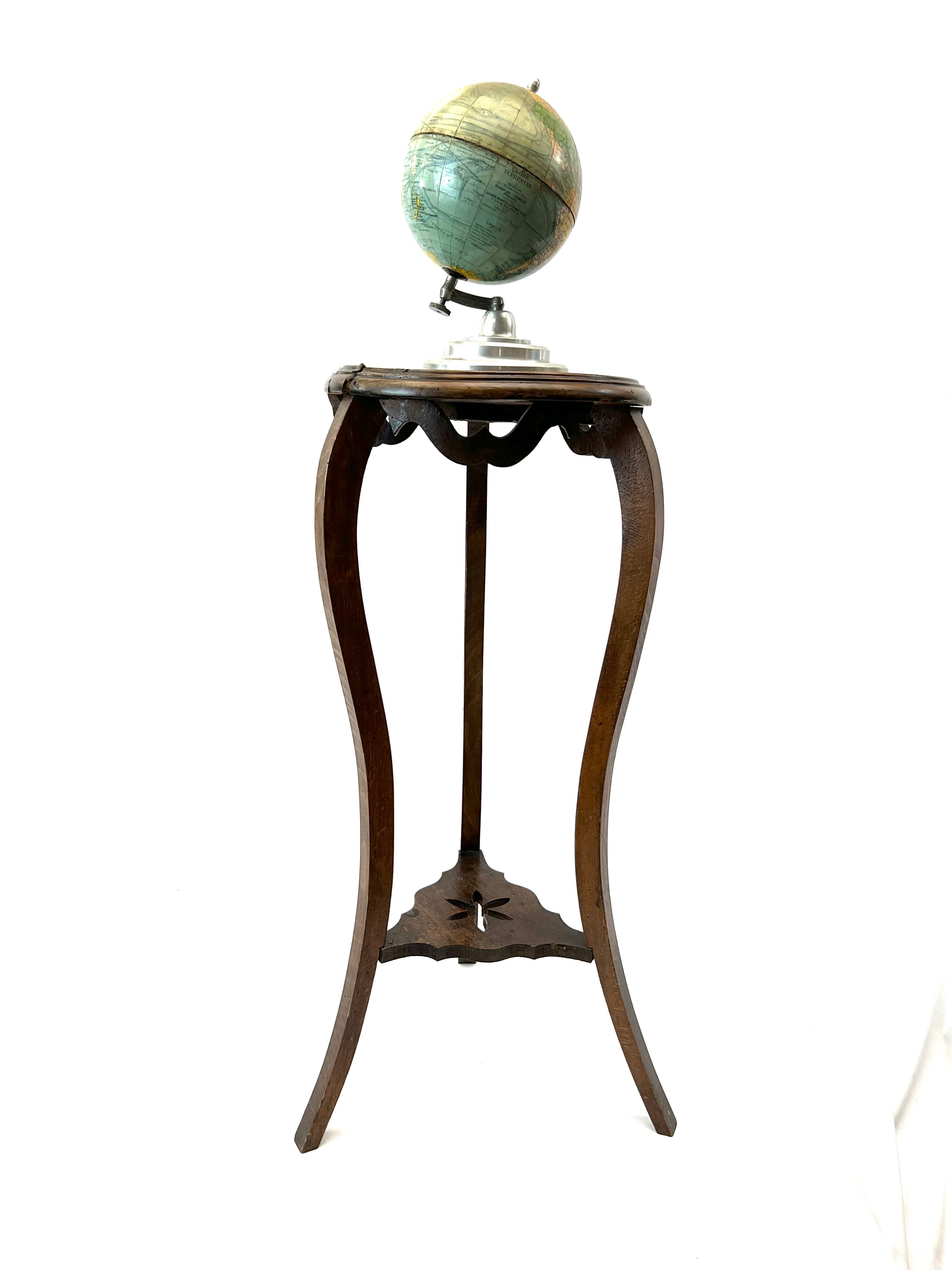 Tripod roundwood gueridon