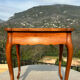 Petite table volante de style Louis XV Époque XX eme siècle
