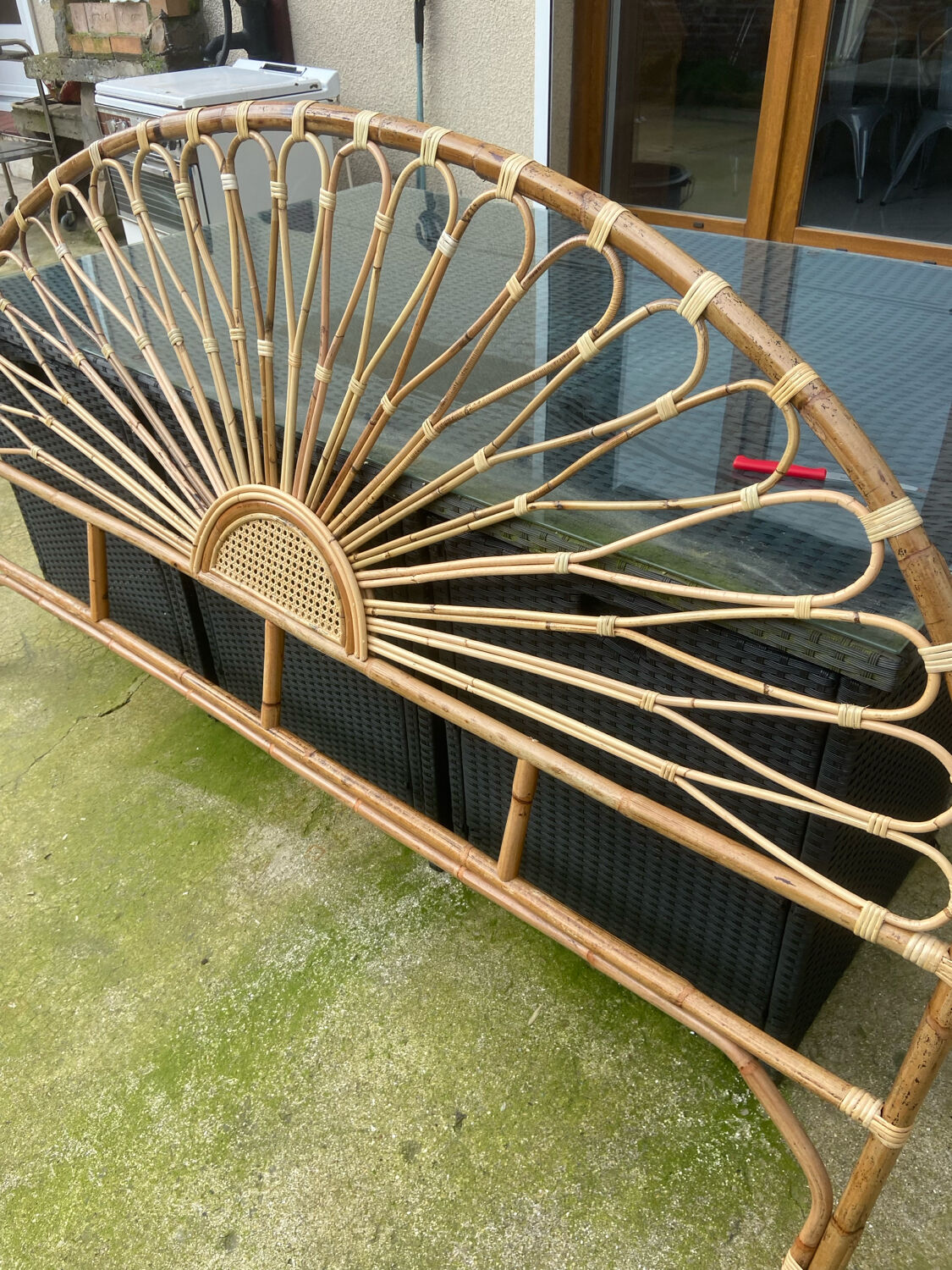 headboard in wicker and rattan