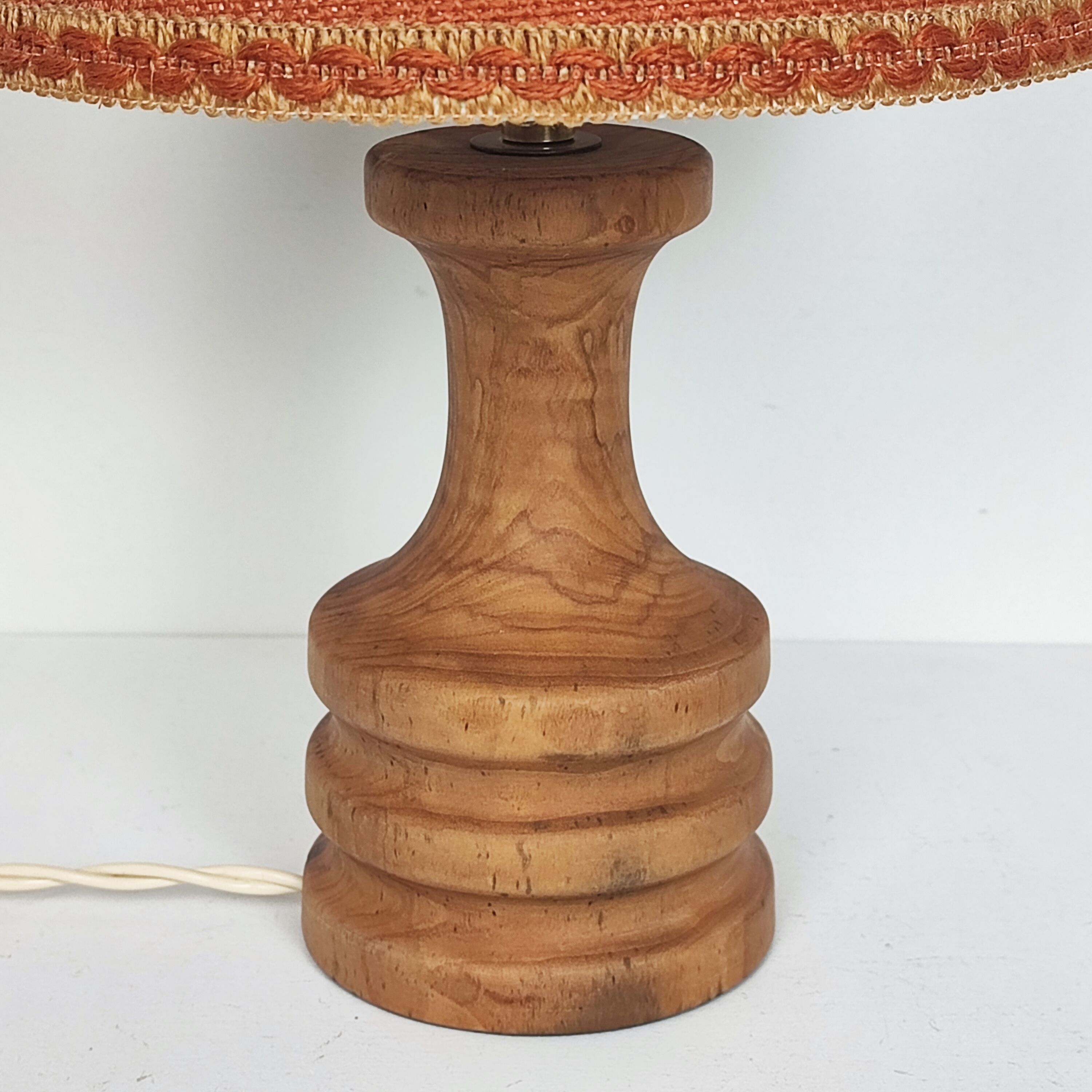 Lampe pied en bois