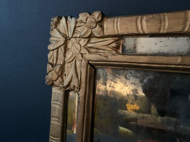 Miroir ancien à parecloses en bois doré fin XVIII