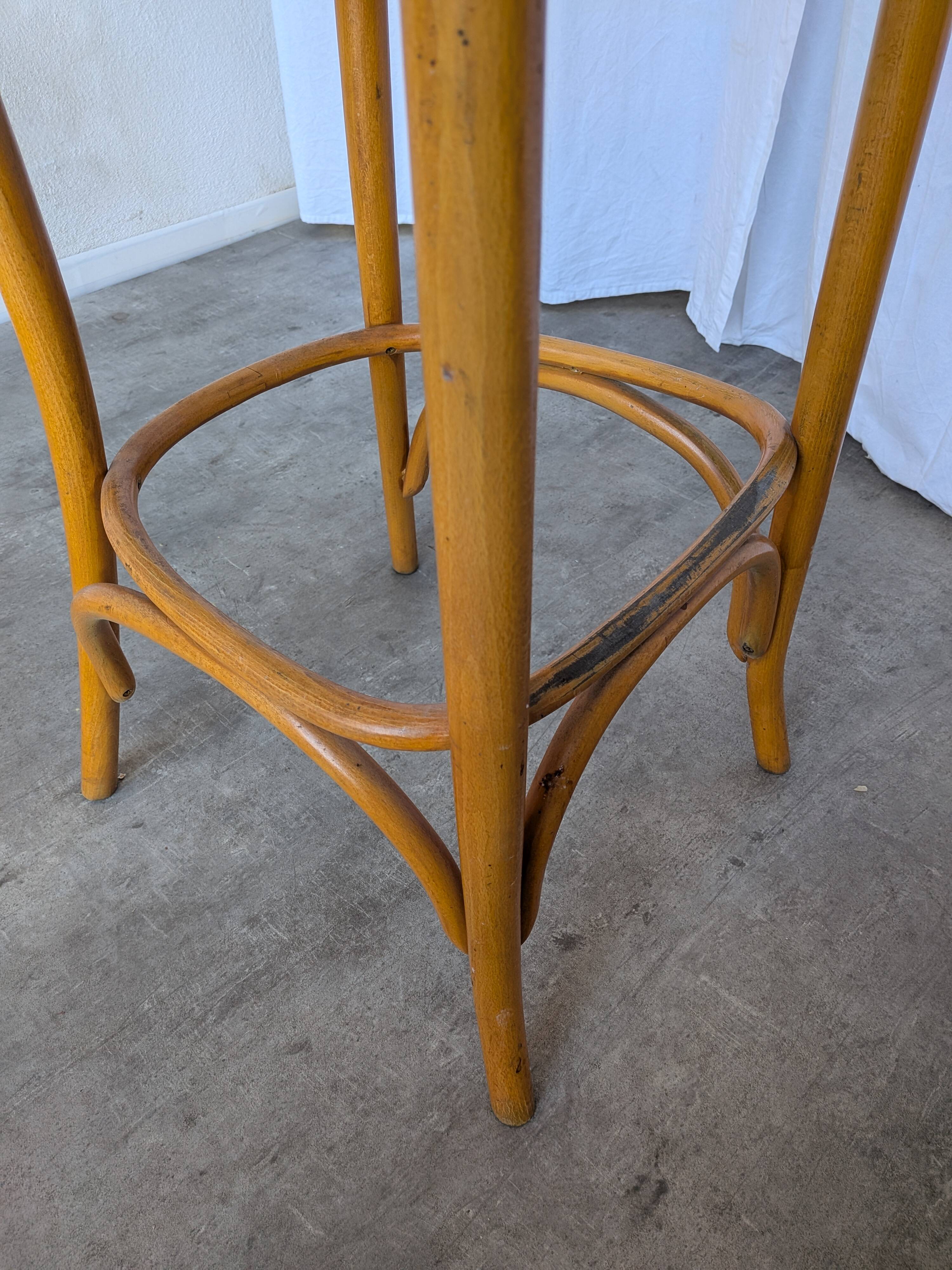 Vintage Bentwood Bar Chair with Armrests, Mid-Century Pub Stool Thonet styl