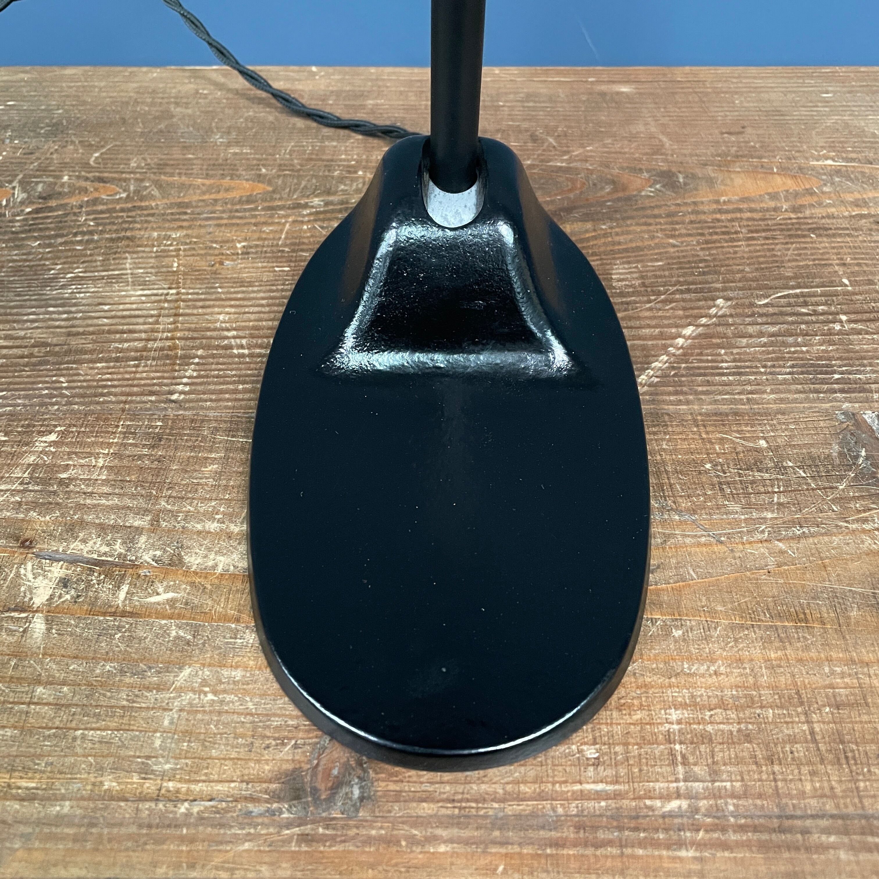 Black Bauhaus Siemens desk lamp model L299 from the 1930s