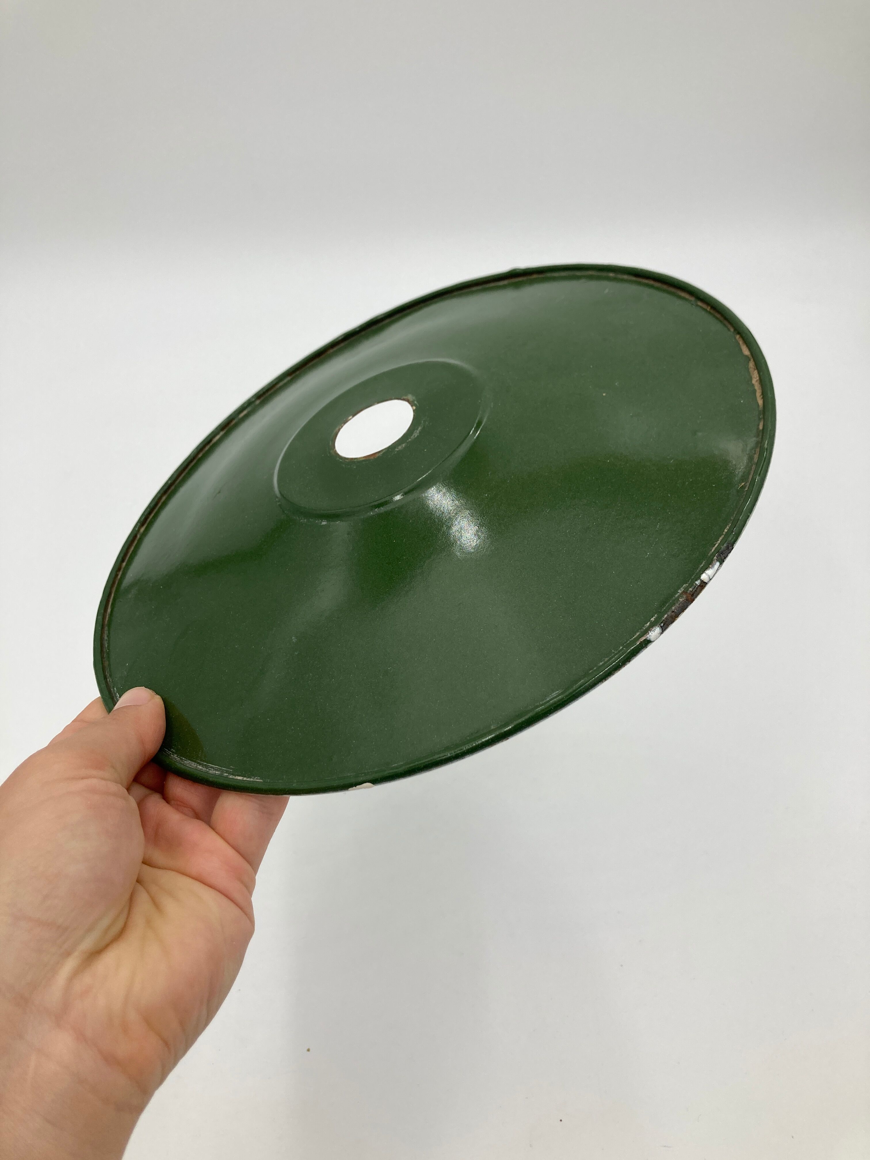 Green enamel suspension