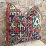 Vintage Berber cushion in purple wool handmade in Morocco