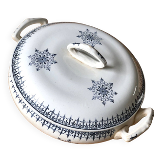 White and navy blue tureen