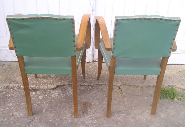 Paire de fauteuils bridge en skaï vert 1960