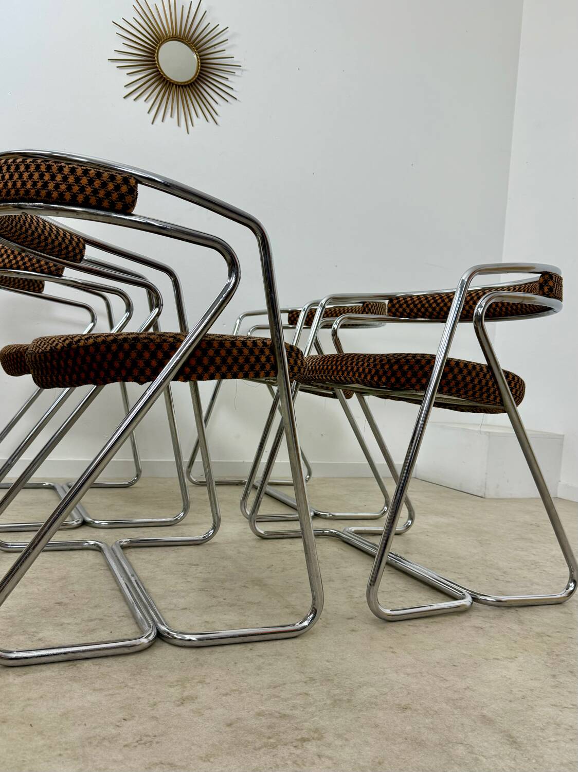 Set of 4 chrome tubular chairs Italian design from the 70s vintage fabric and metal