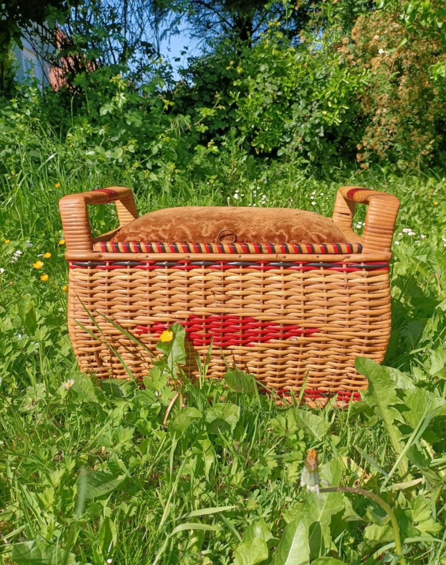 Retro stool chest