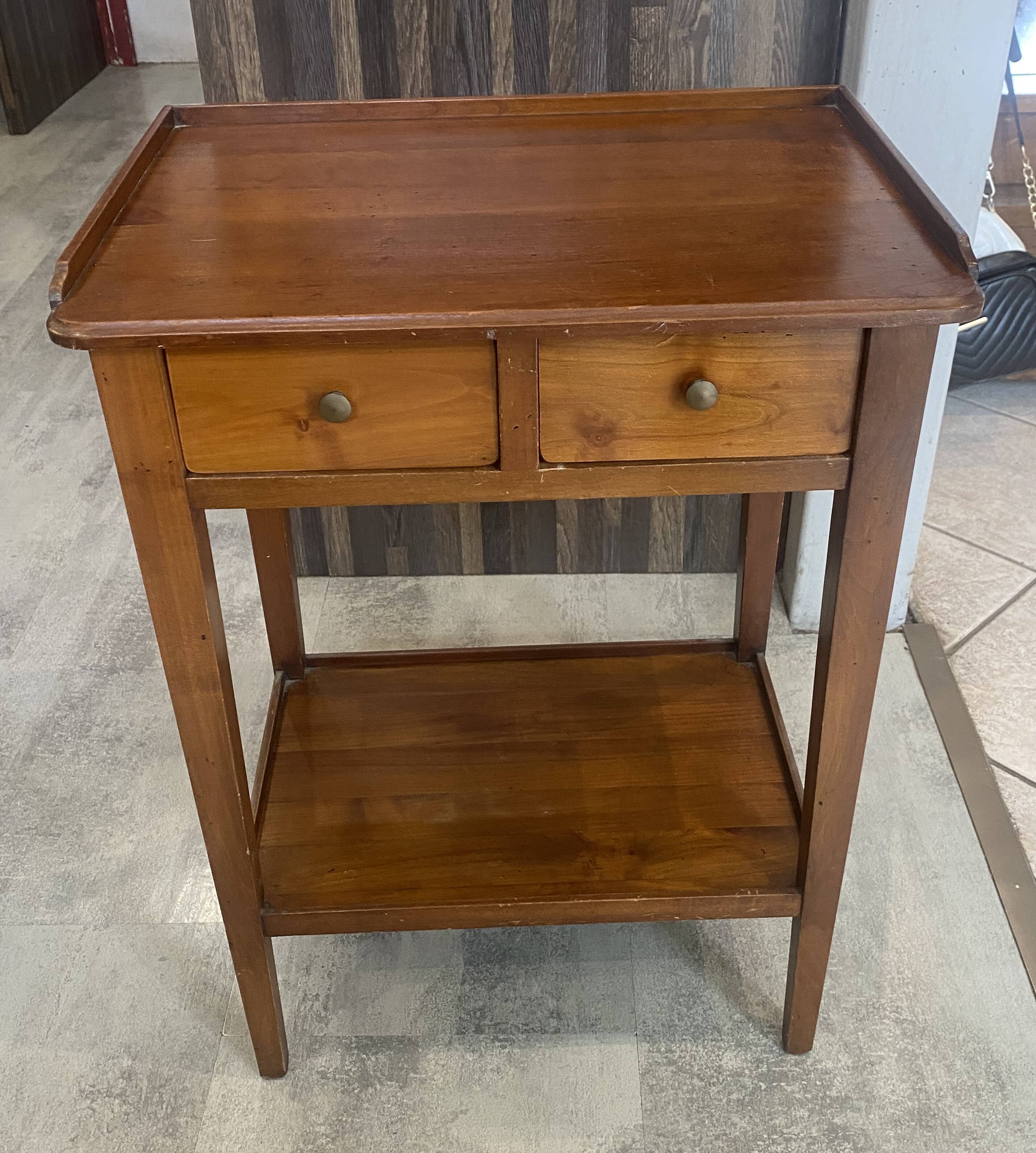 Table d’appoint 2 tiroirs merisier 1950