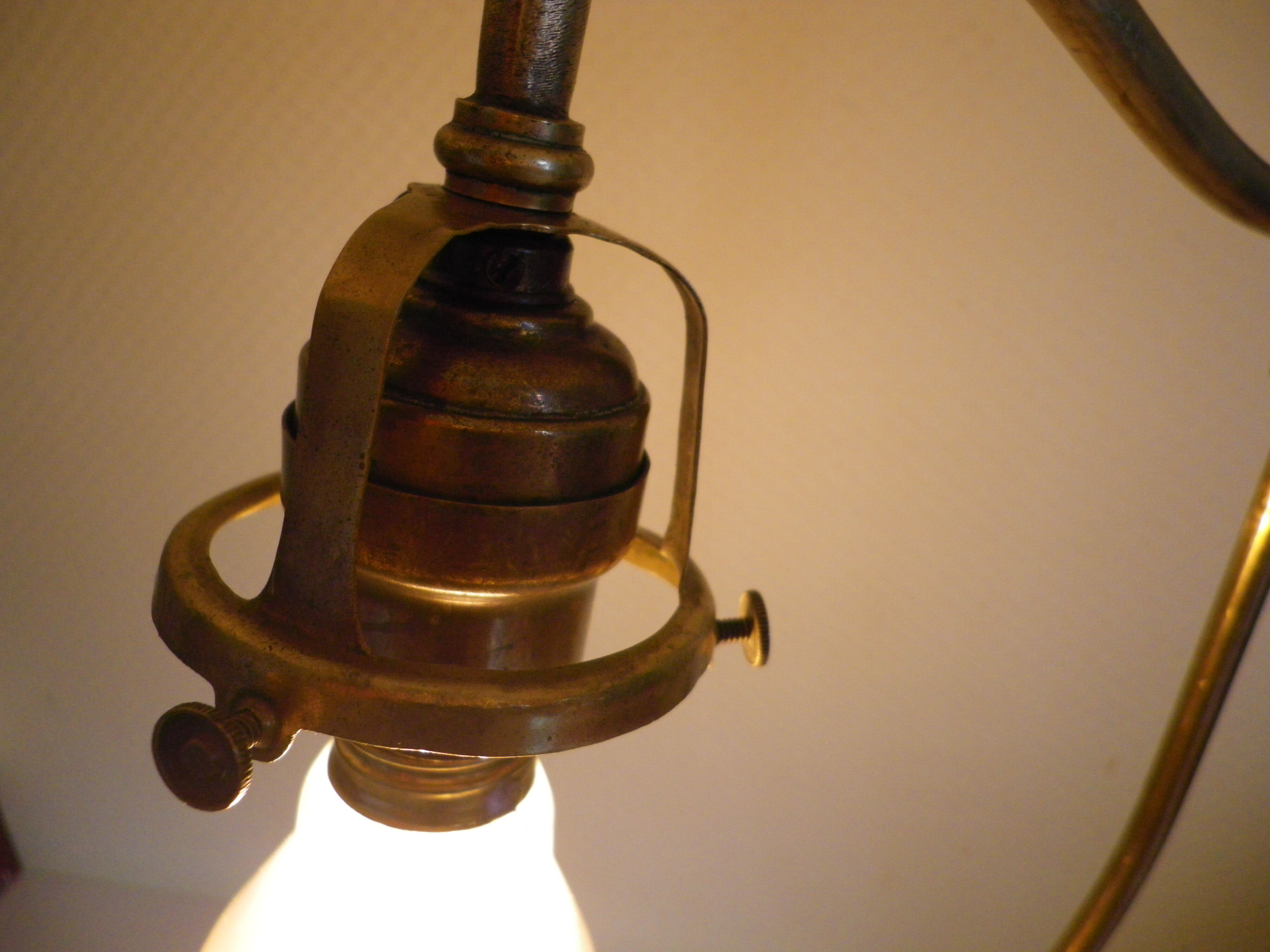 Fully brass lamp foot - Articulated arm - 1930s