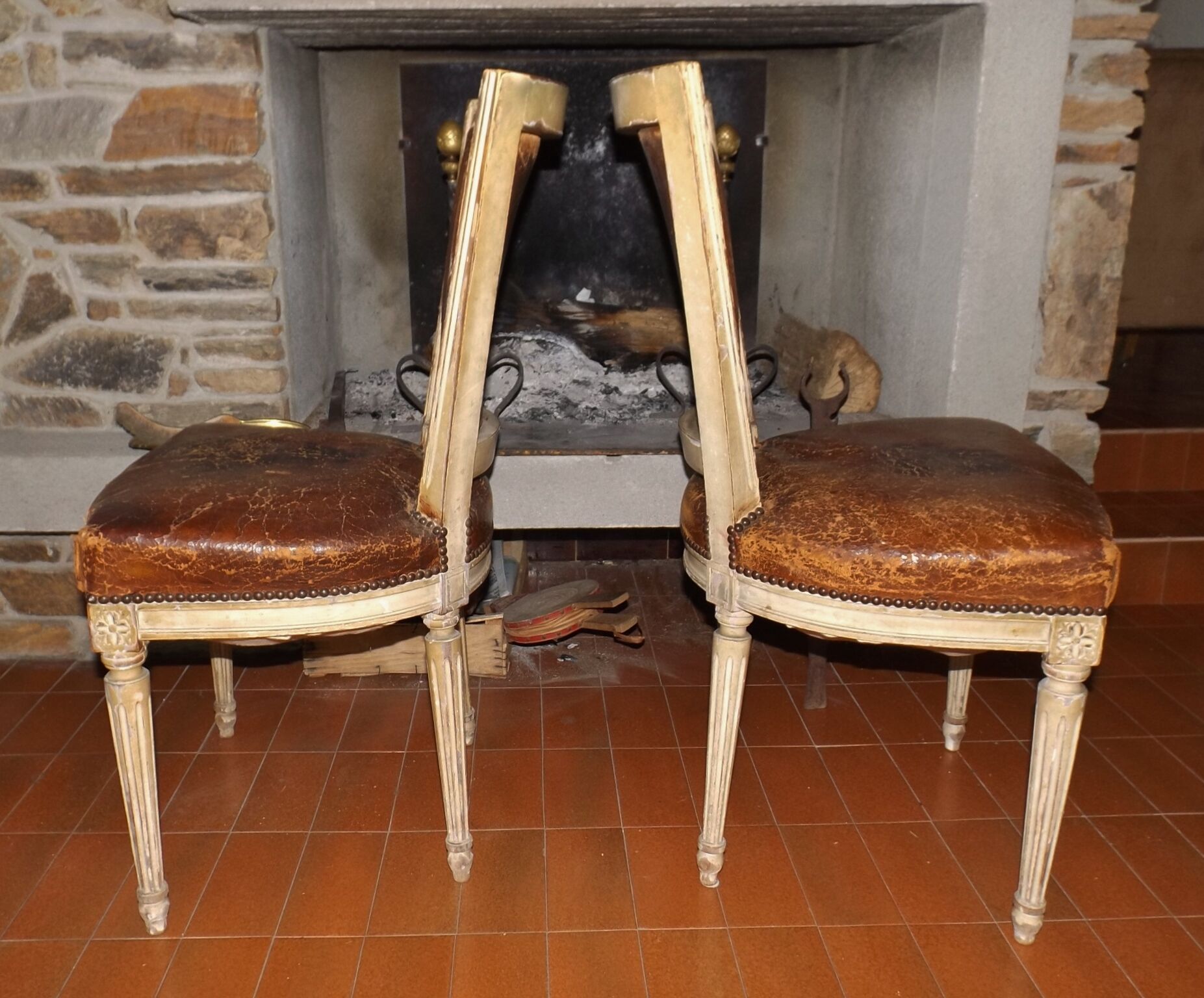 Pair of chairs carts Louis XVI garnish fine leather XIX