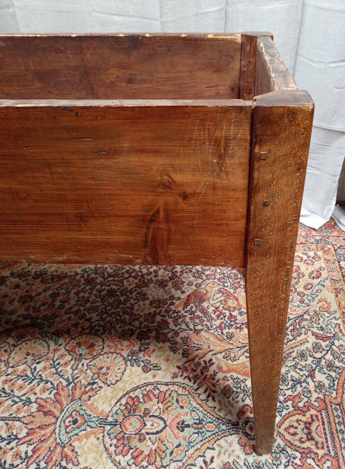 Table with a kneading trough in beech from the 19th century.