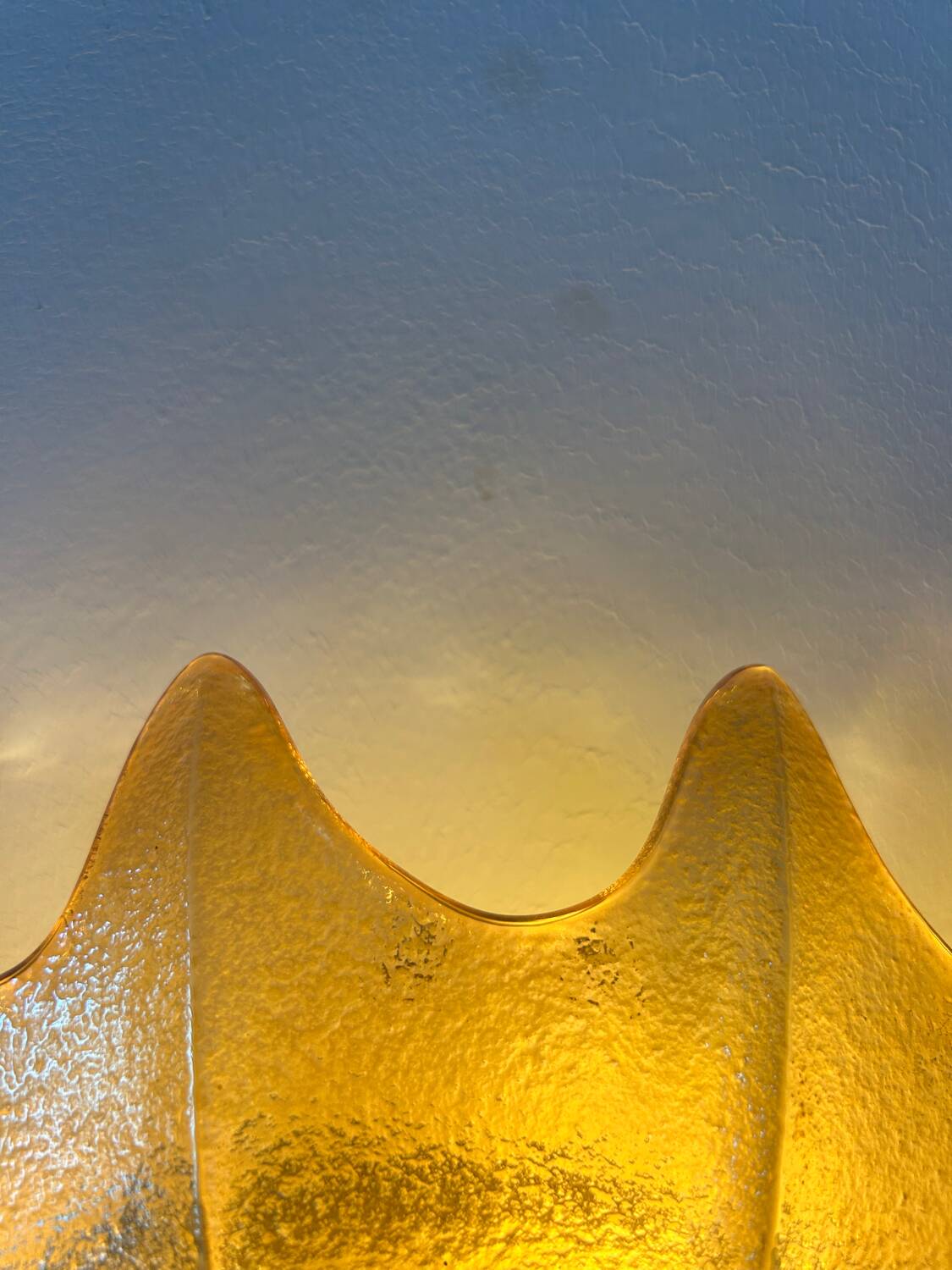 Vintage XL wall lamp, Murano and brass, Italy 1970