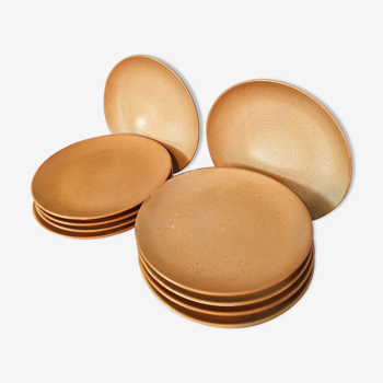 Suite of 10 dessert plates in sandstone