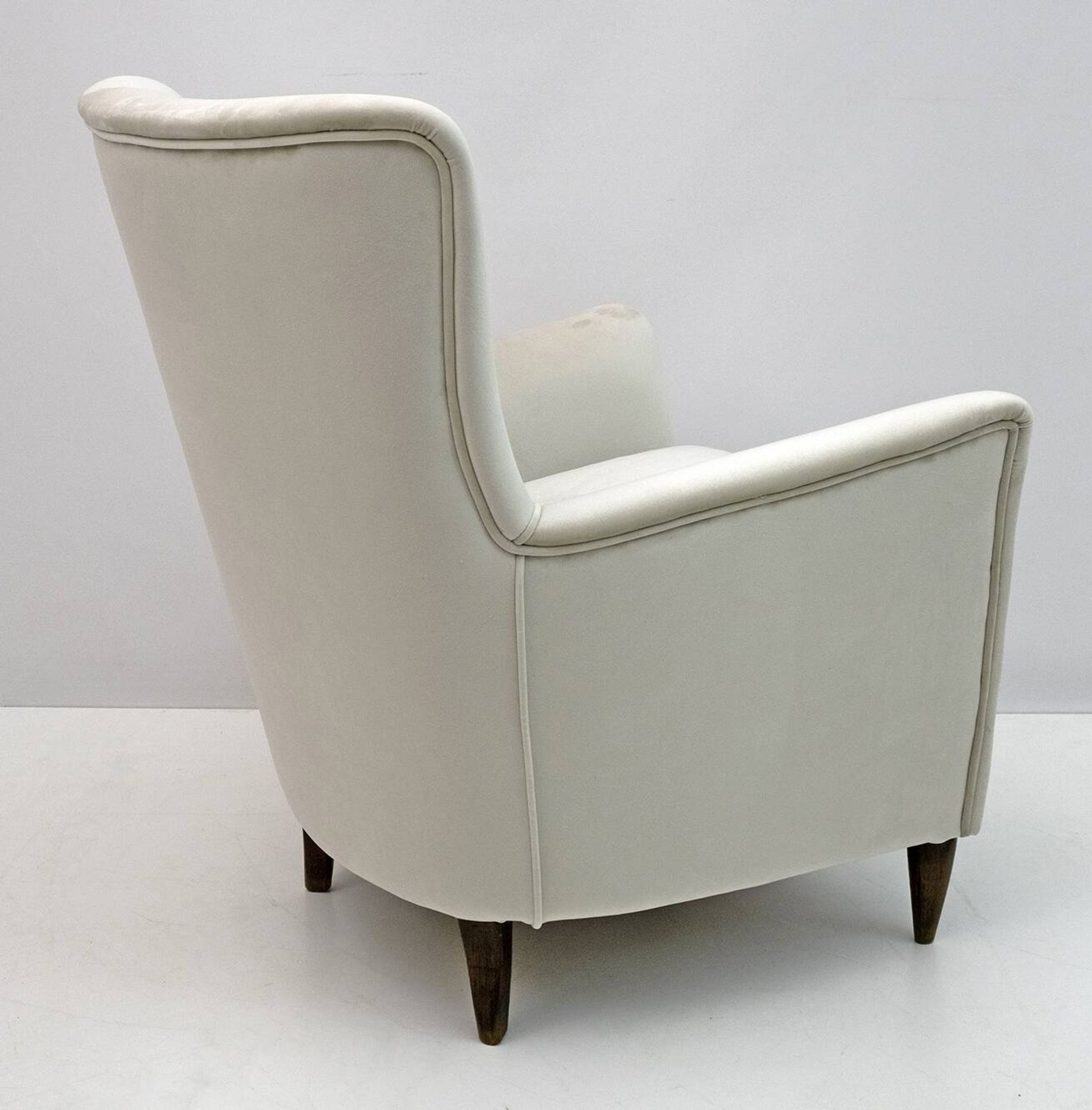 Pair of Gio Ponti Style Mid-Century Modern Italian Velvet Armchairs for Isa