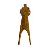 Casse noisettes en bois sculpté