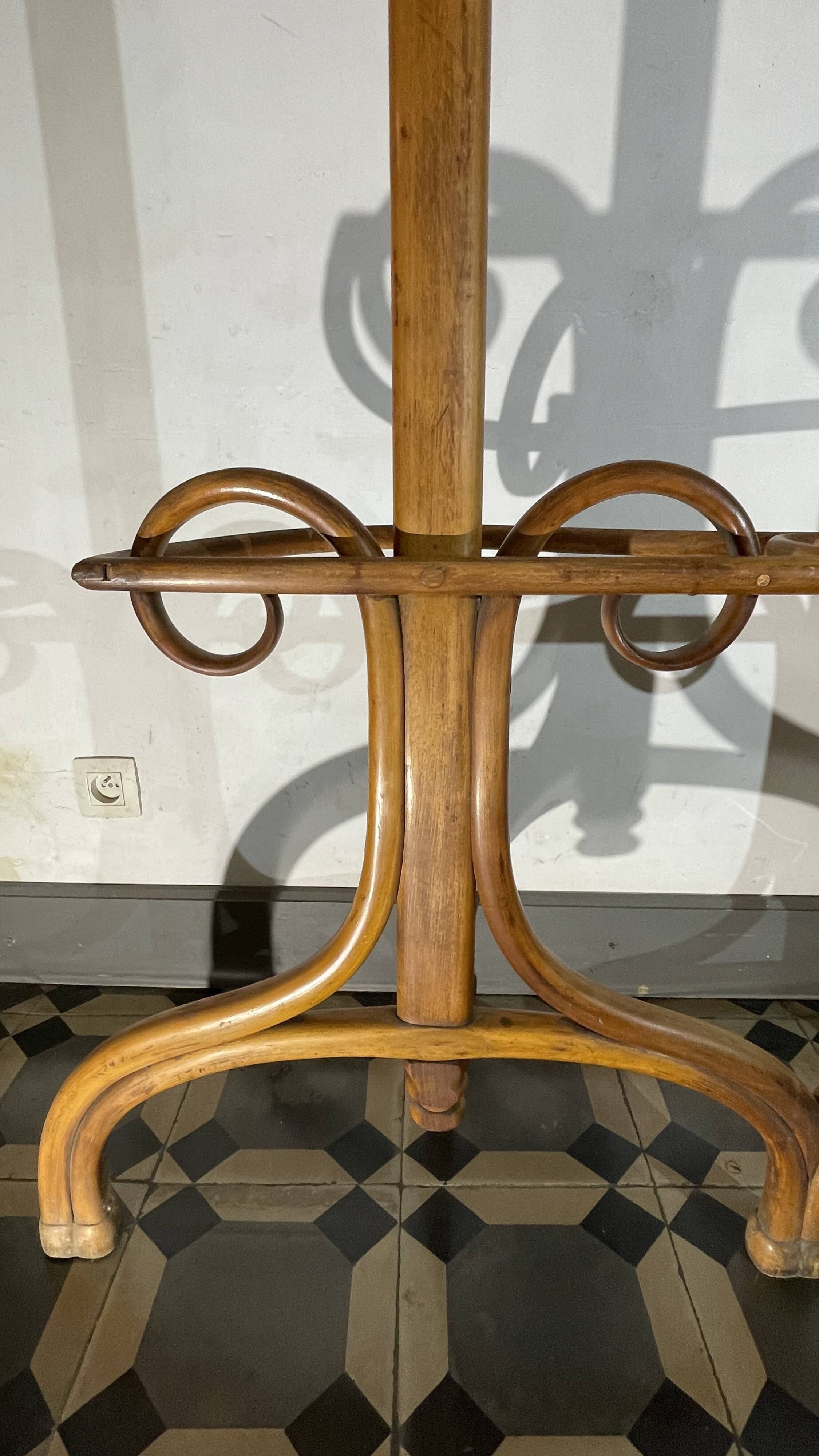 Double curved wood mirror coat rack by michael thonet gebrüder / freres, 1888