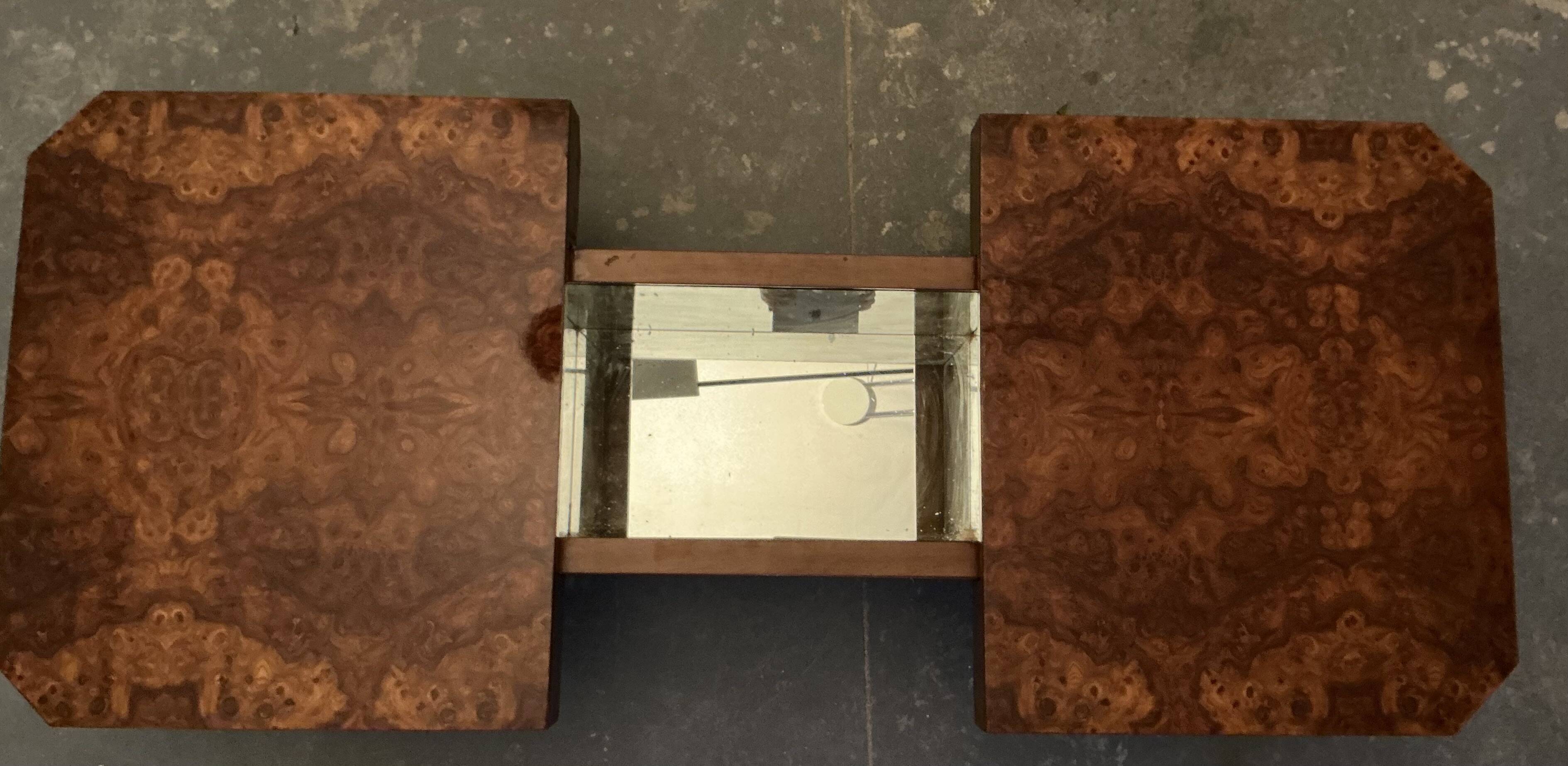 Elegant coffee table in elm burl, 1970