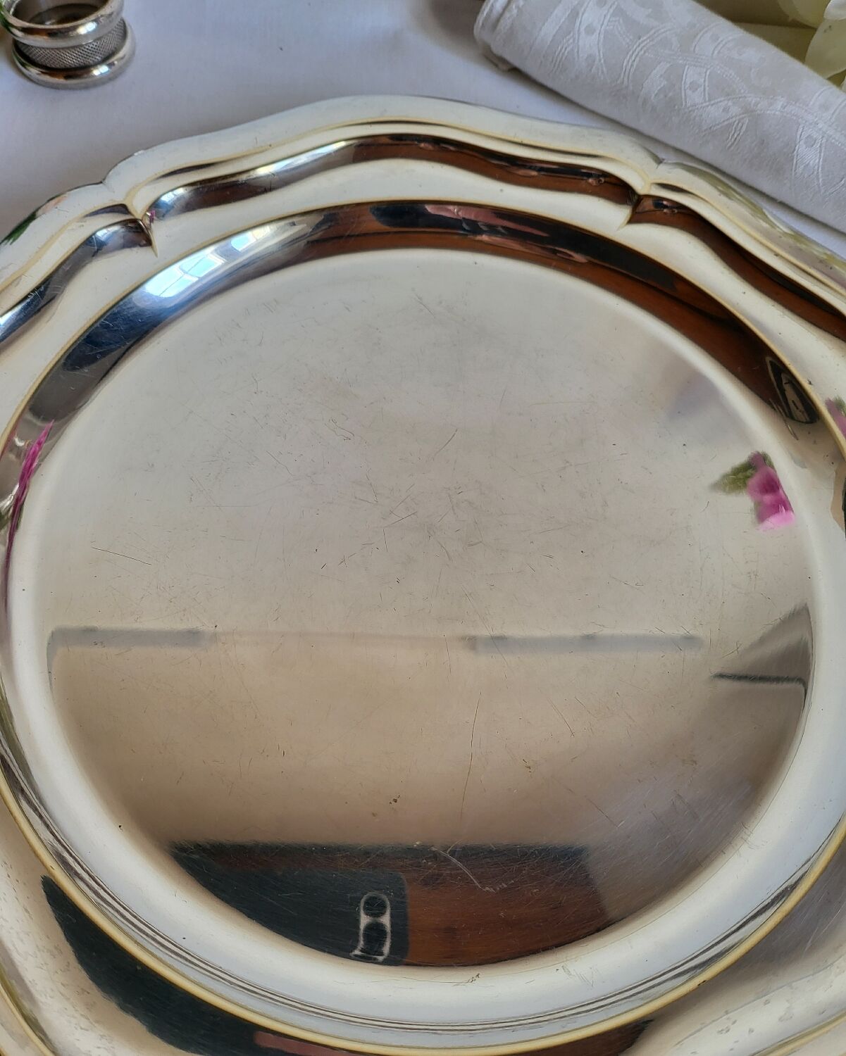 Plat de Service Rond en métal argenté Quist Alpacca