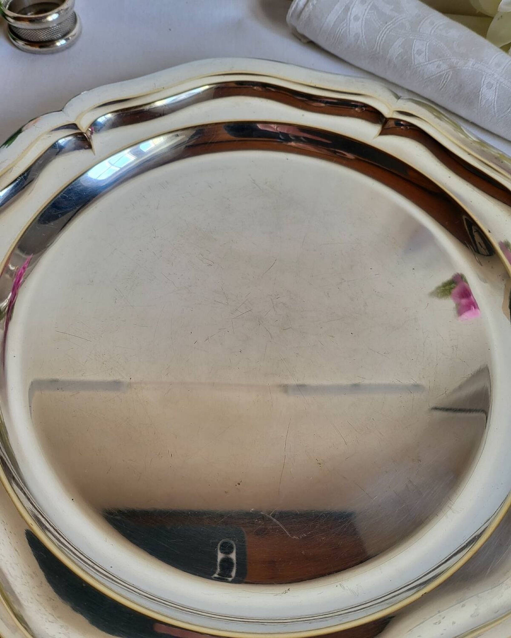Plat de Service Rond en métal argenté Quist Alpacca