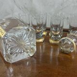 Carafe and 7 liqueur glasses