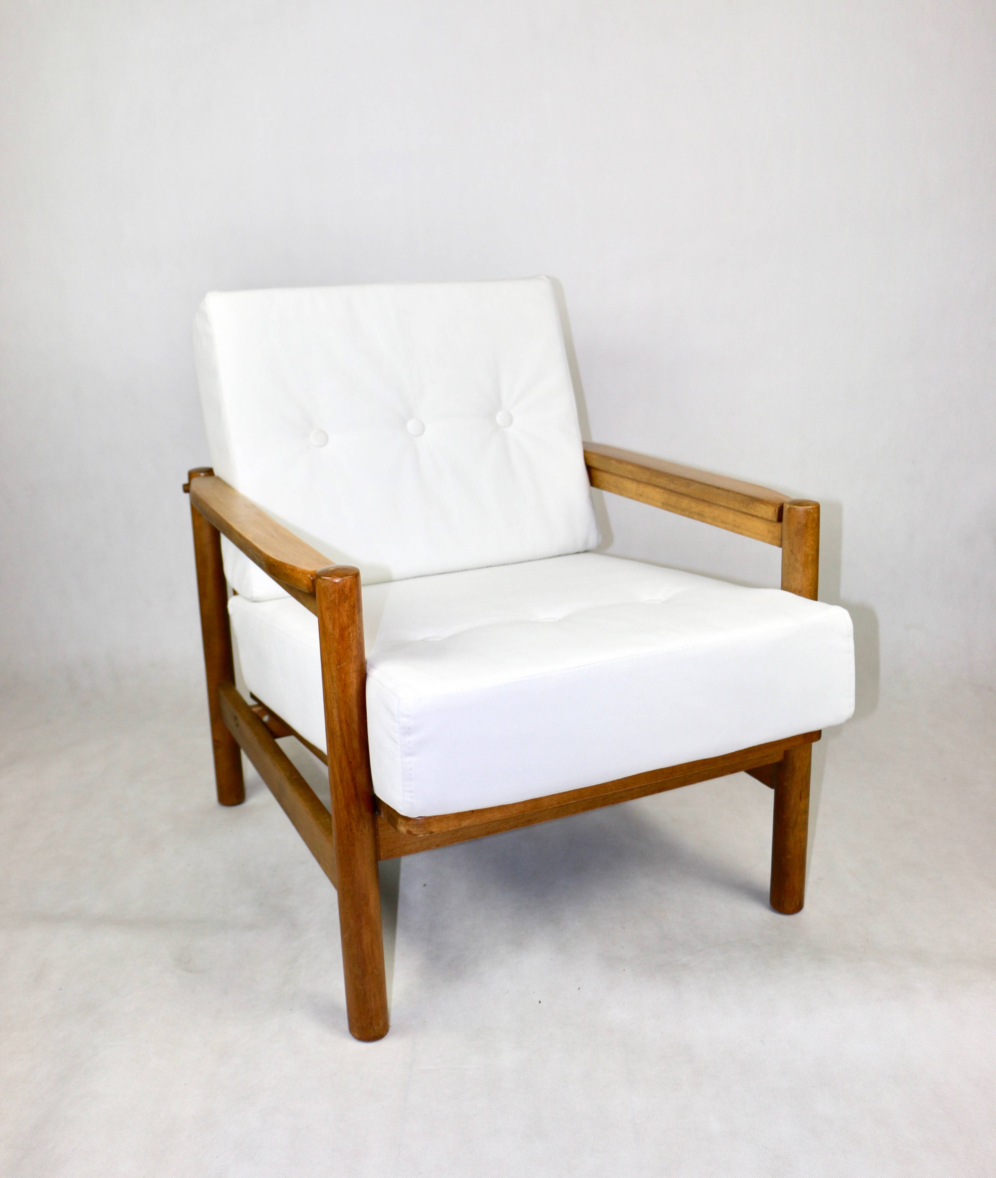Vintage Armchair in White Ivory, 1970s