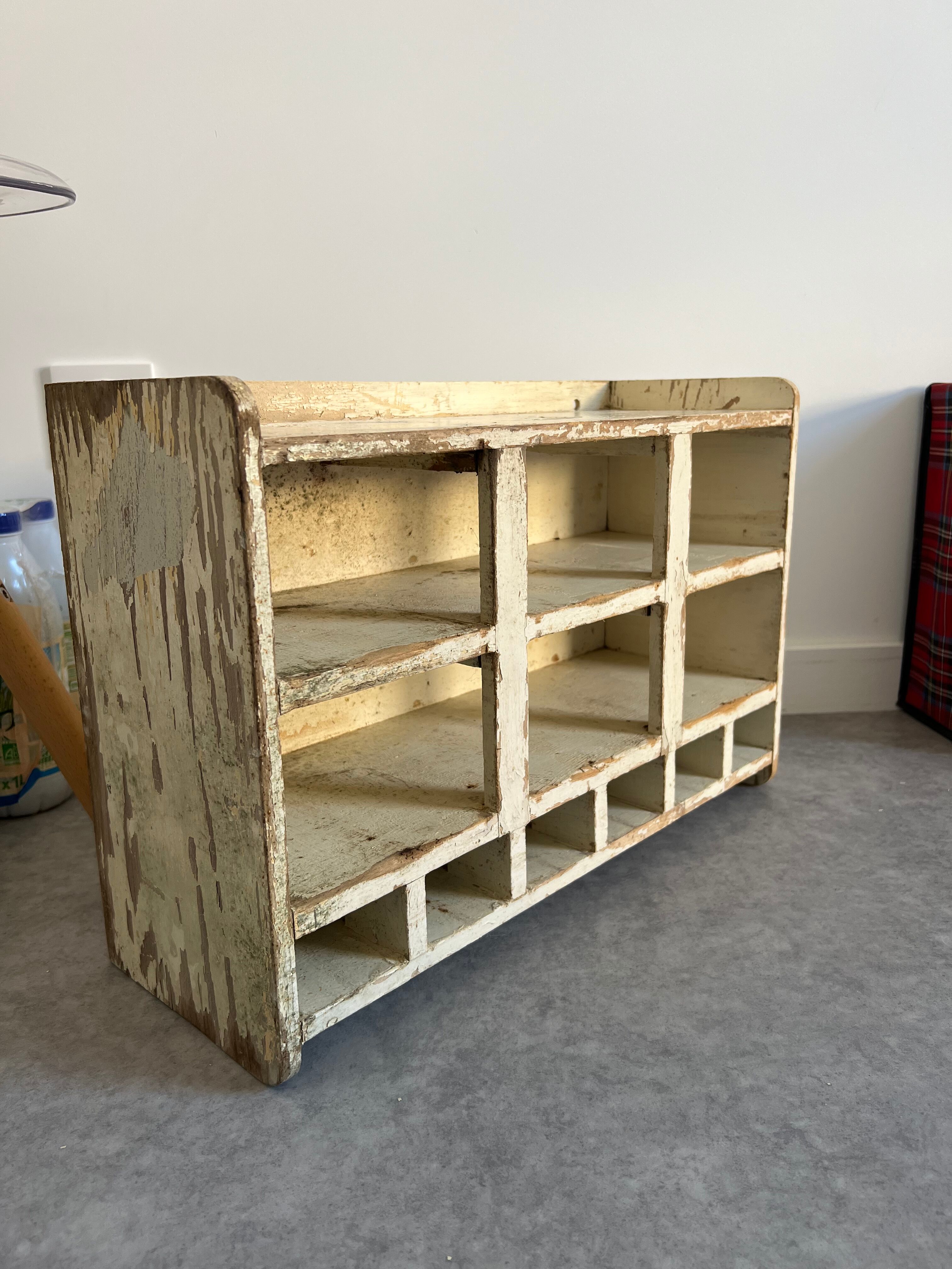 Wall shelf