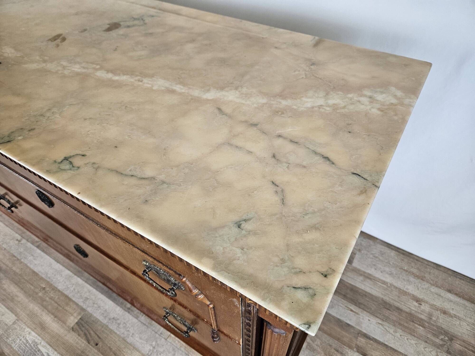 1980s chest of drawers with marble top and four drawers