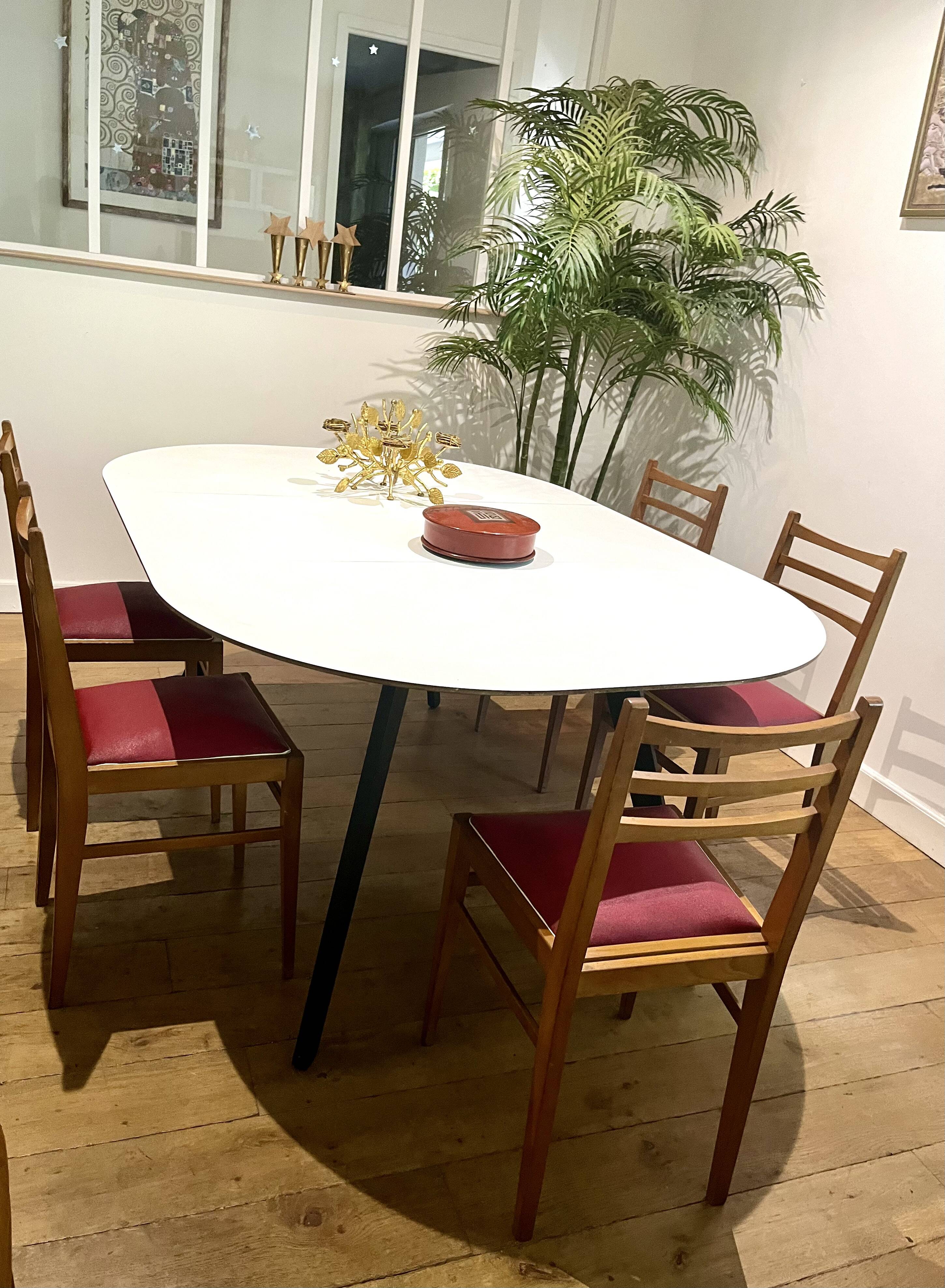 Set of 5 vintage chairs - Beech wood - Faux leather - 1950s