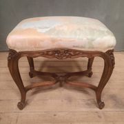 Pouf de style Louis XV  rocaille