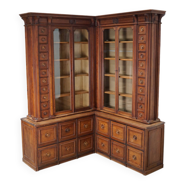 Grand cabinet d'apothicaire d'angle allemand antique en pin pitché / Vitrine vers les années 1900