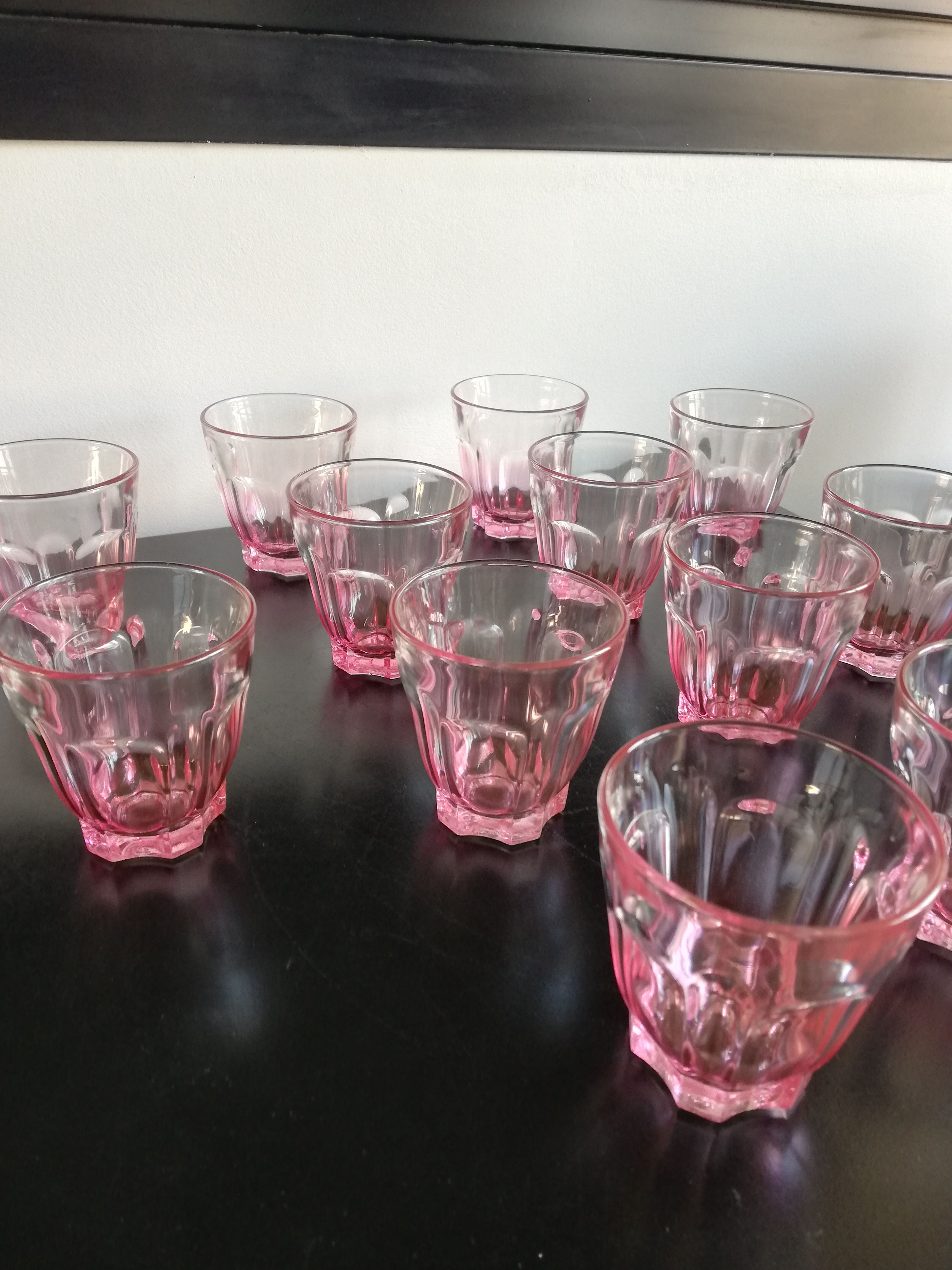 Ensemble de 12 verres rose translucides Arcoroc