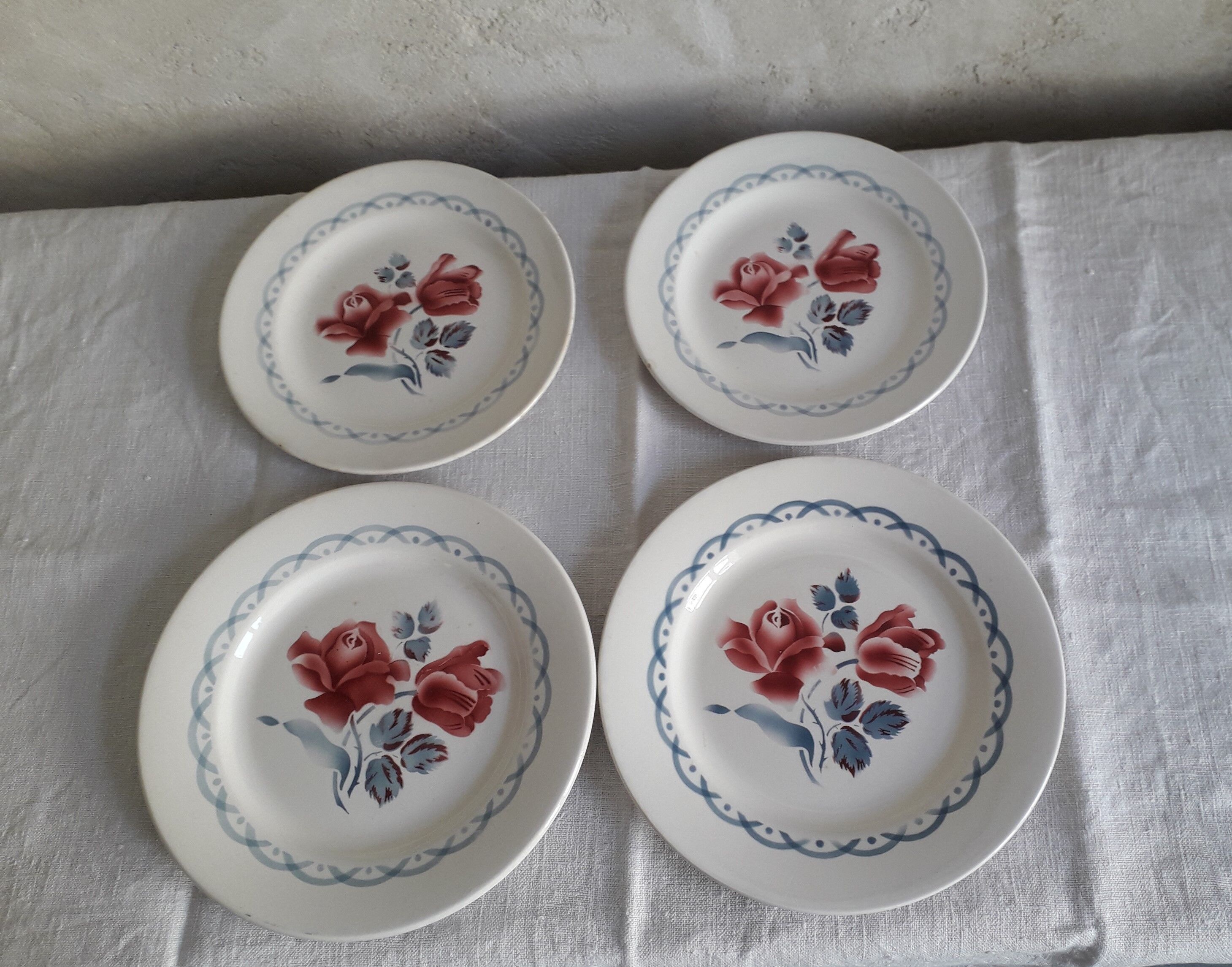 Set of two flat plates and two dessert plates Sarreguemines cannes model
