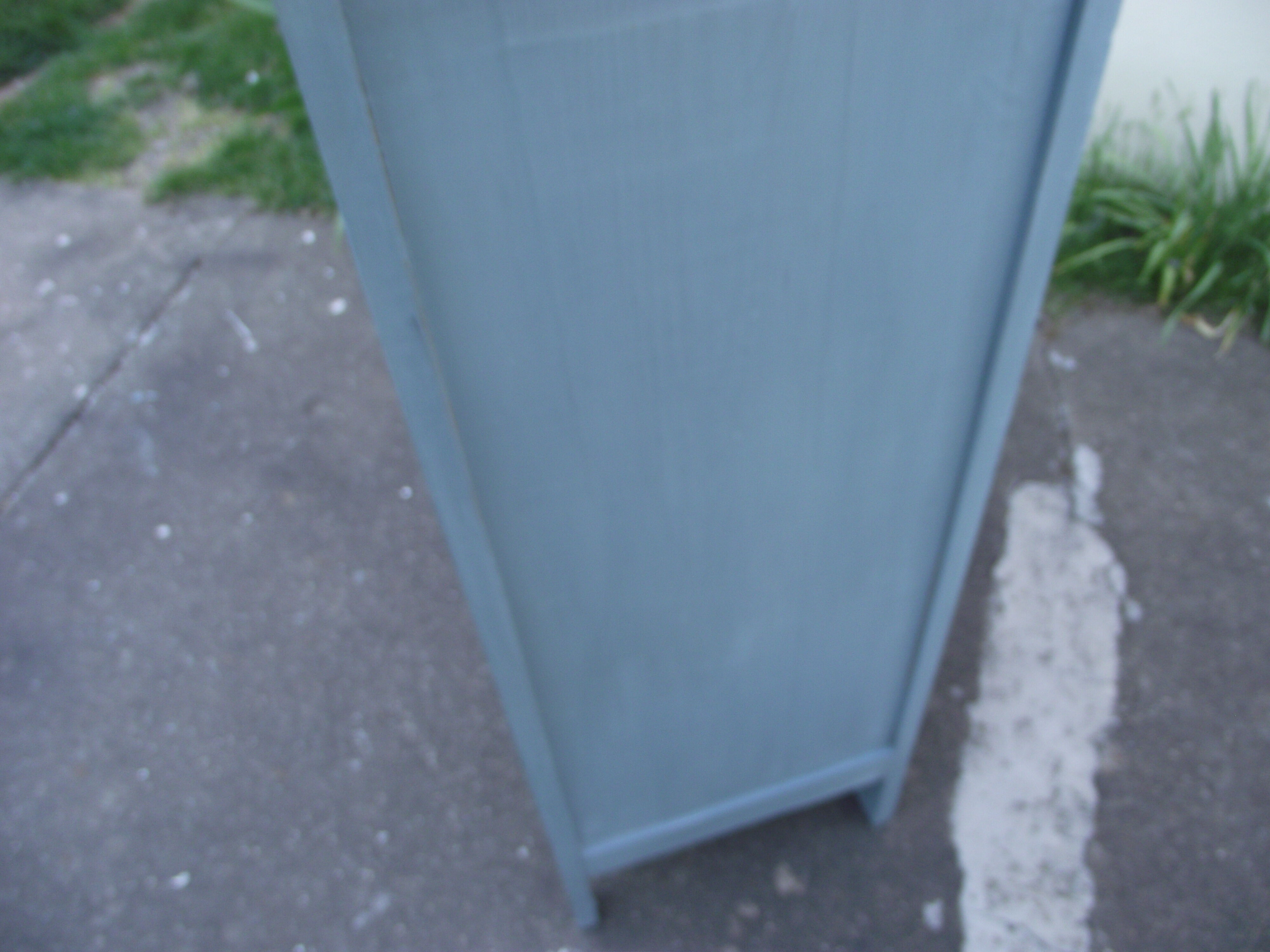 Parisian buffet in painted pine