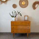 Lovely vintage chest of drawers from the 1960s.
