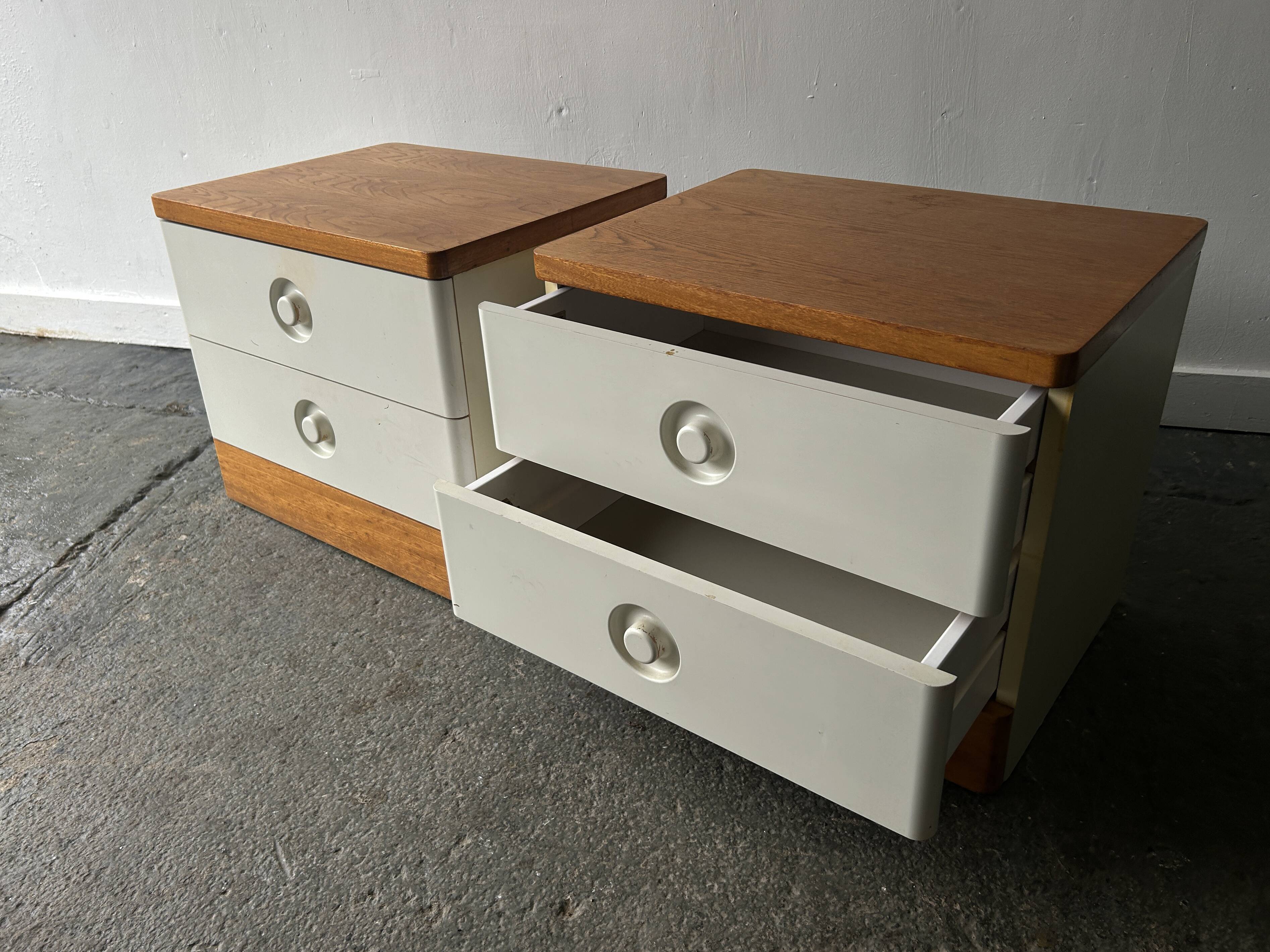 Paire de tables de chevet en teck et Formica des années 1960 par Stag