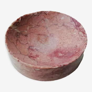 Empty pink marble pocket