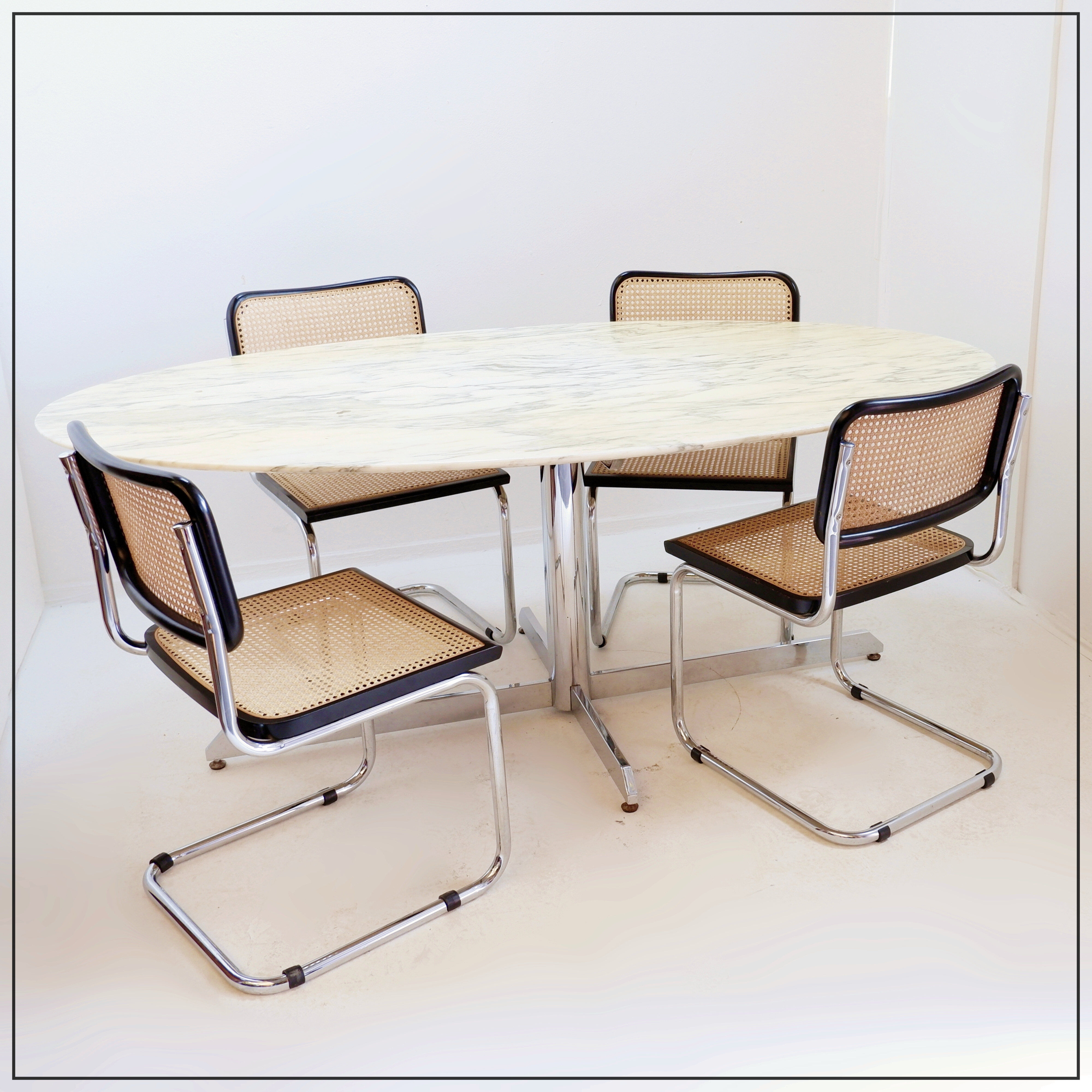 Florence Knoll dining table for Roche Bobois - 1960s