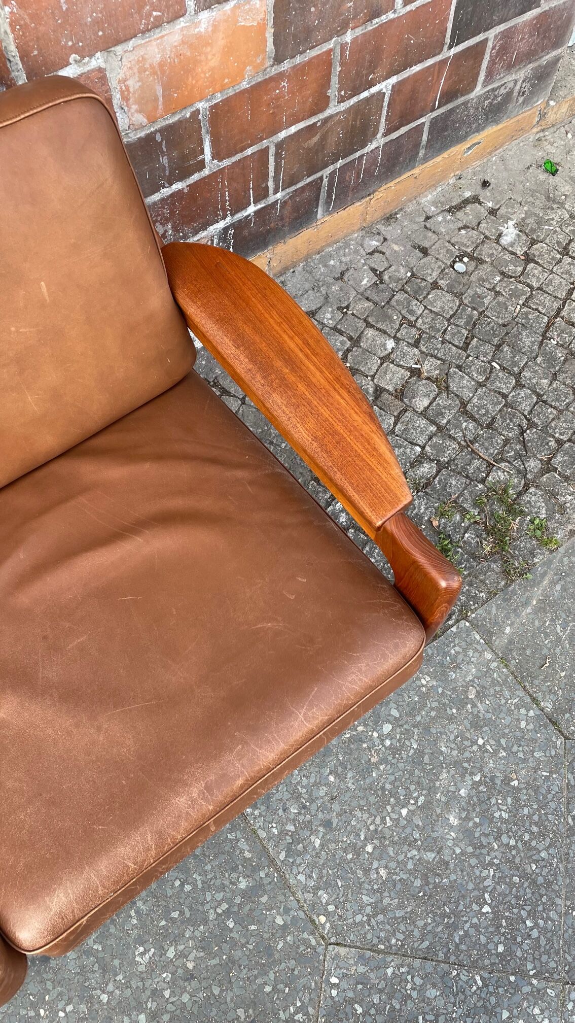 Scandinavian teak and leather sofa from the 70s